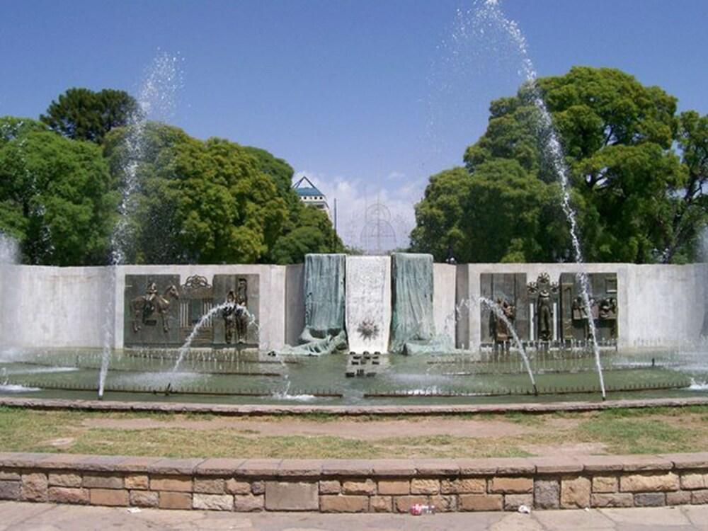 Fuente Mayor Hotel Centro Mendoza Kültér fotó